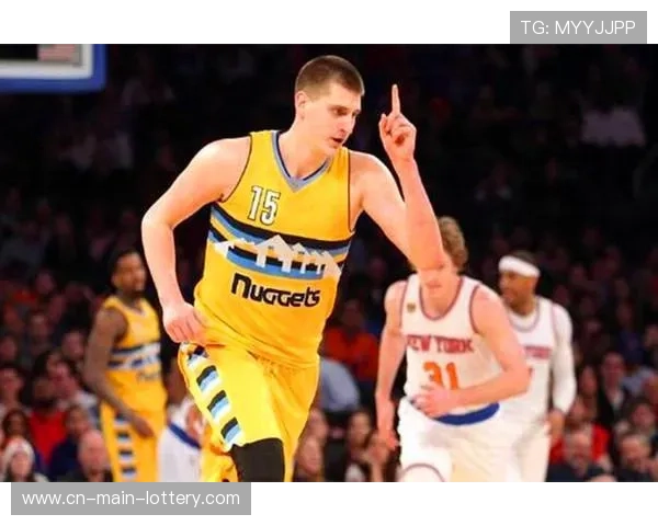 约基奇篮板助攻双榜第一,中锋位置历史级表现 约基奇篮板助攻双榜第一,中锋位置历史级表现