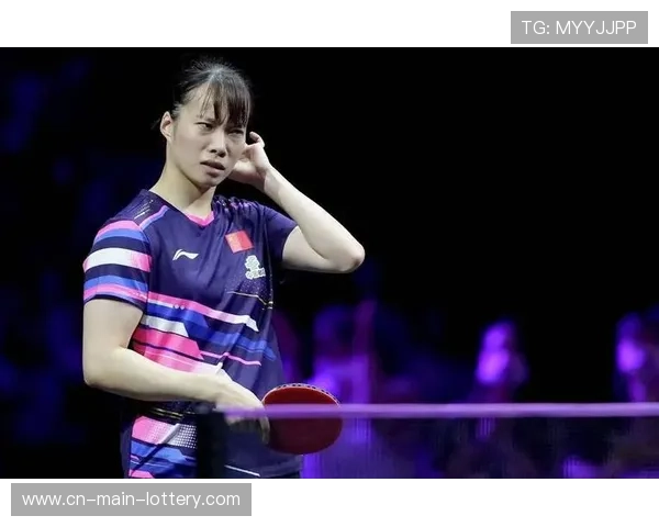 石洵瑶WTT夺冠瞬间与教练击掌相庆，新赛季开局顺利